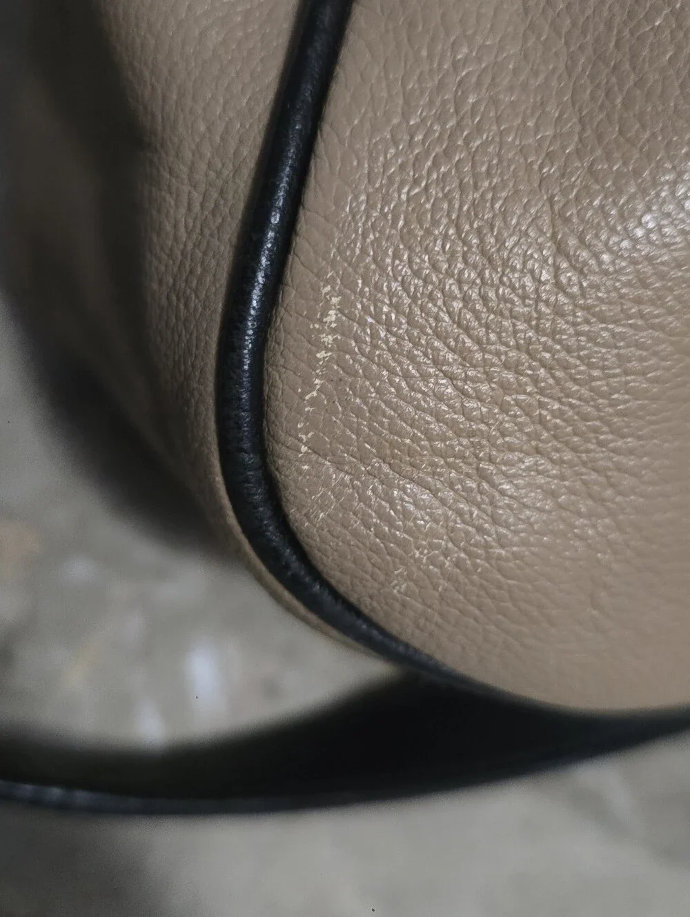 Kate Spade Primrose Hill Tan and Black Leather Satchel w/ Bow Detail